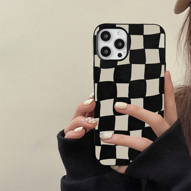 Wavy Checkered Case