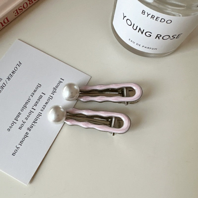 Elegant Pink Pearl Bobby Clips