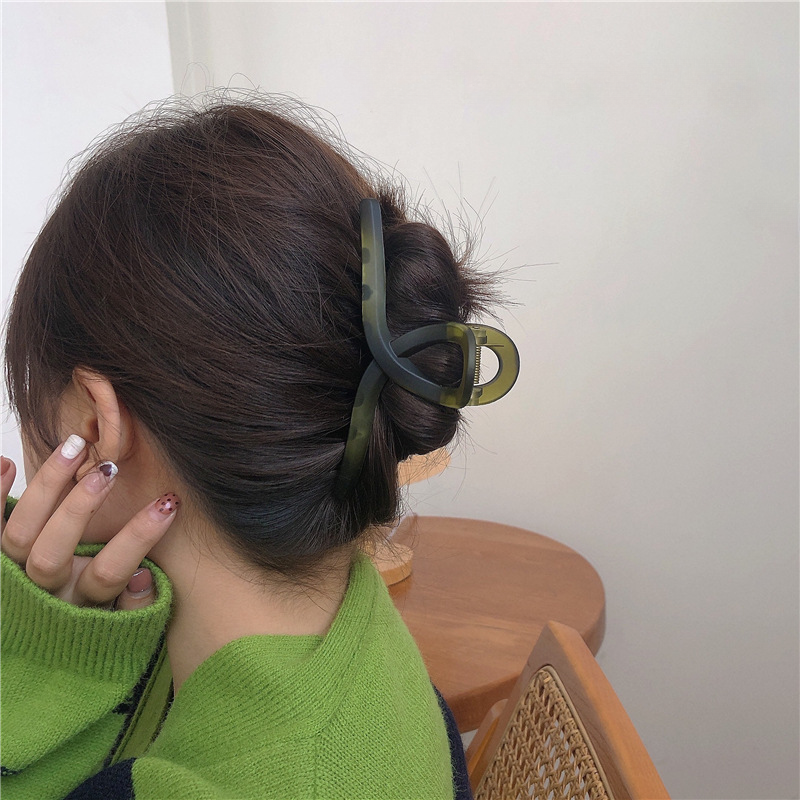 Mossy Sheen Claw Clip