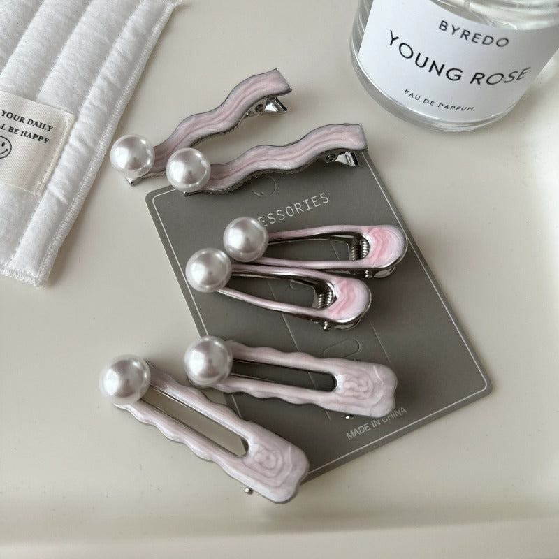Elegant Pink Pearl Bobby Clips
