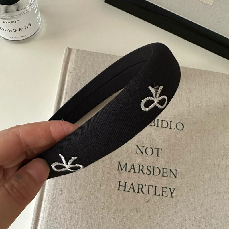 Elegant Bow Knit Crew Hair Clip