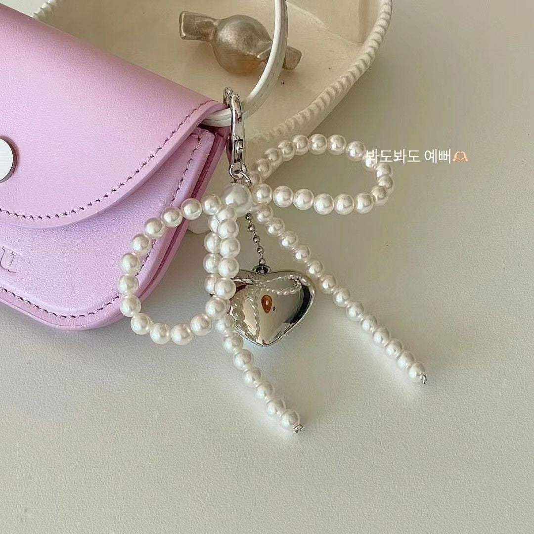 Chic Heart Pearl Bag Accessory