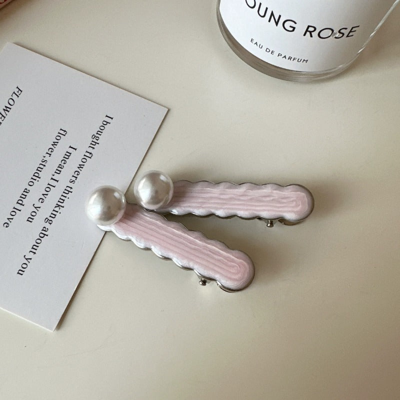 Elegant Pink Pearl Bobby Clips