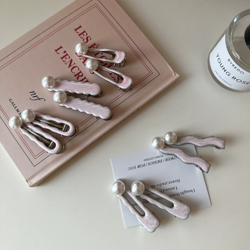 Elegant Pink Pearl Bobby Clips