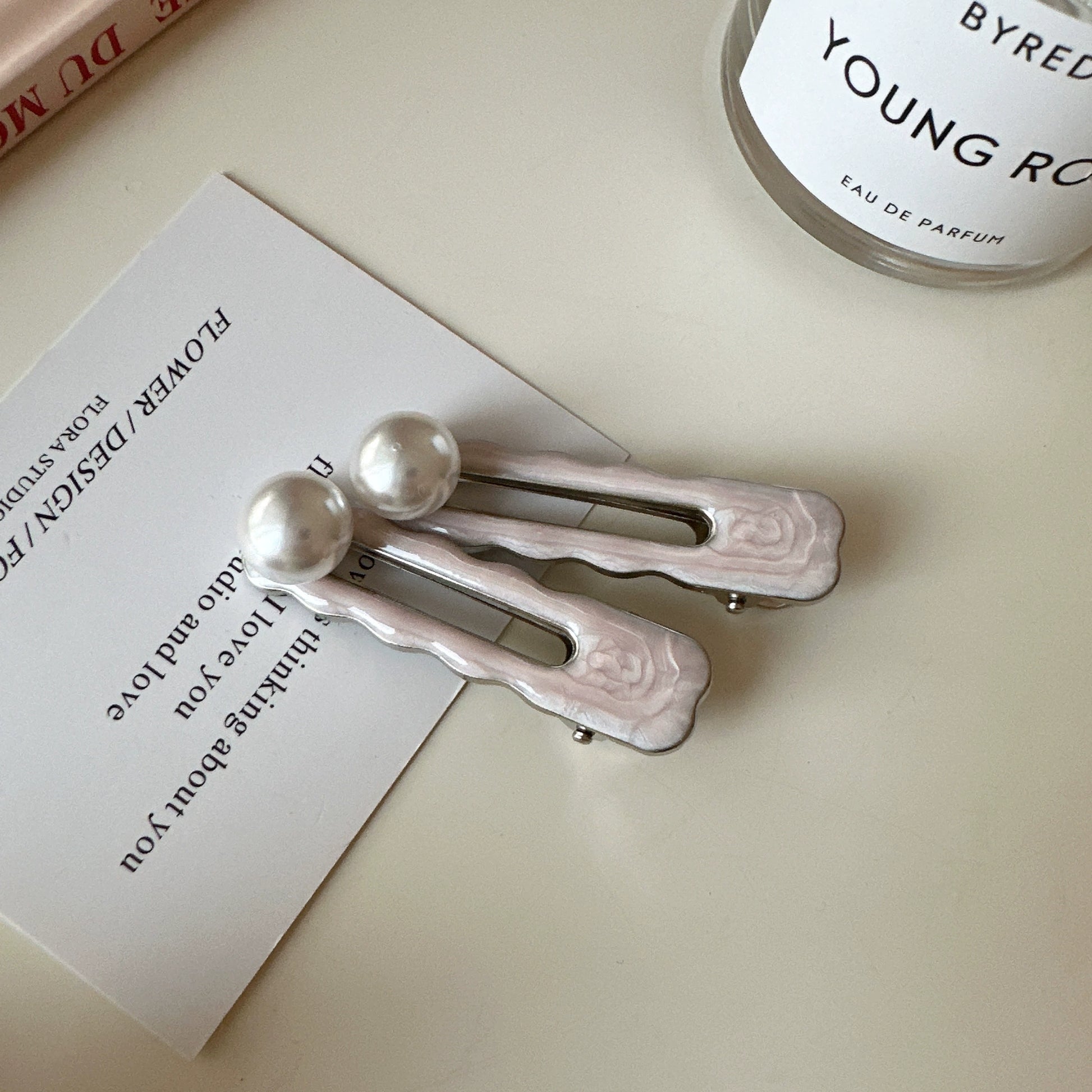 Elegant Pink Pearl Bobby Clips