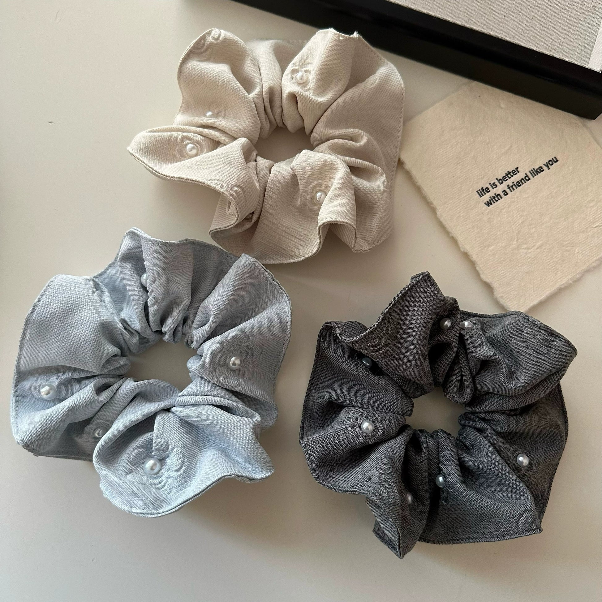 Pearl Embroidered Hair Accessory Set