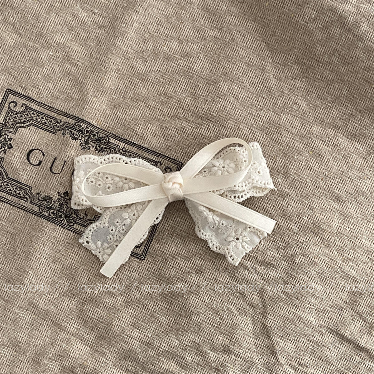 Elegant Lace Pearl Bow Clip