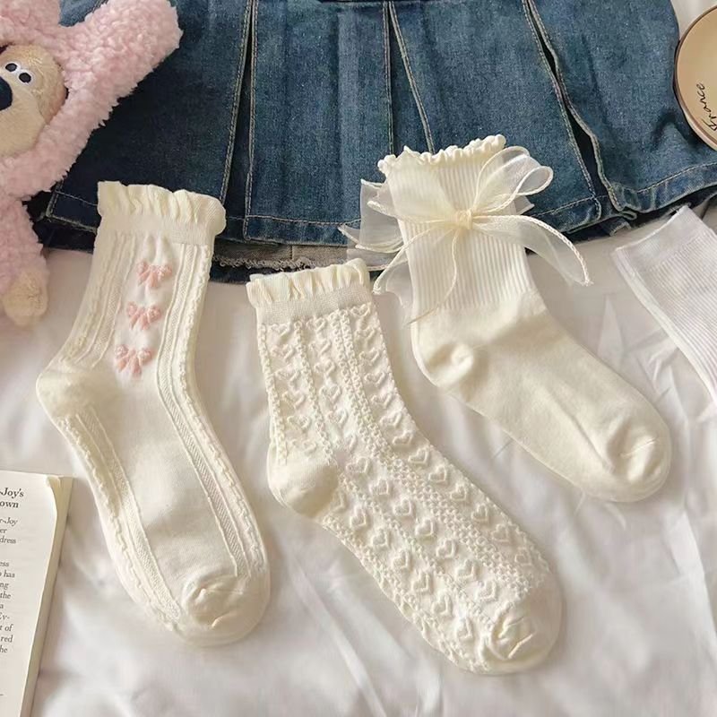 Cream Lace Ribbon Socks