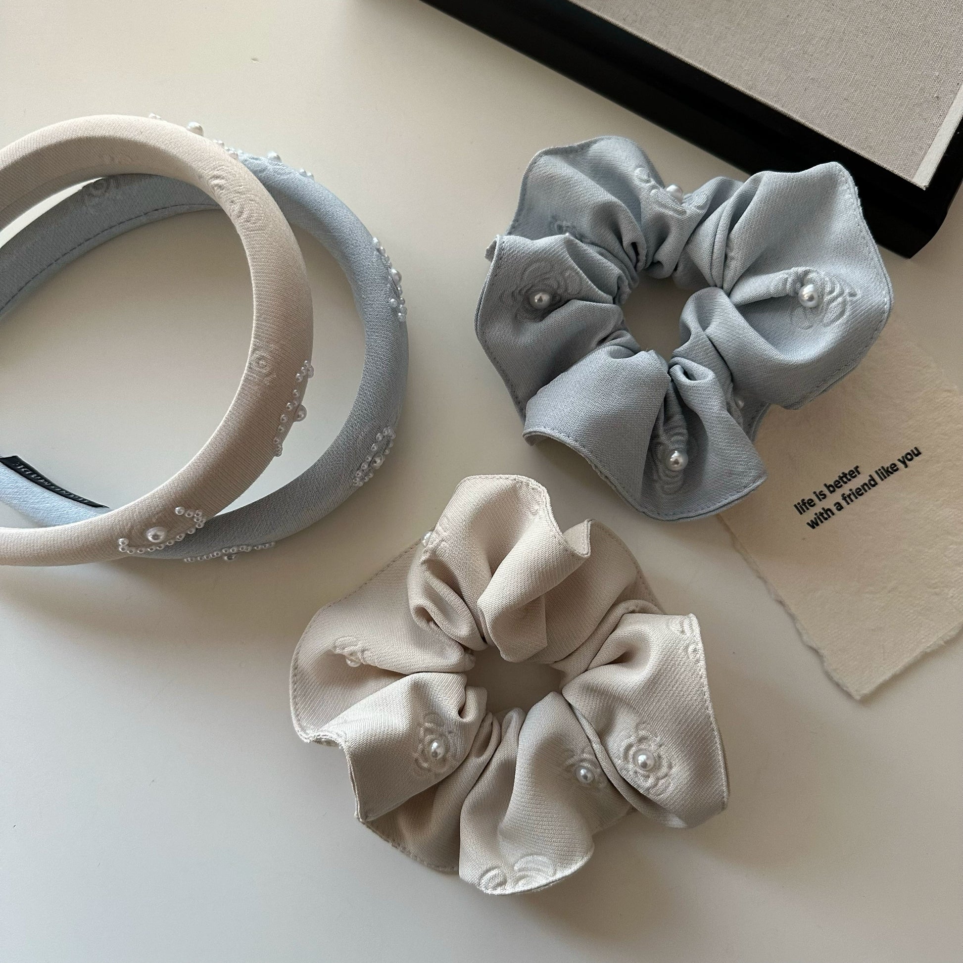 Pearl Embroidered Hair Accessory Set