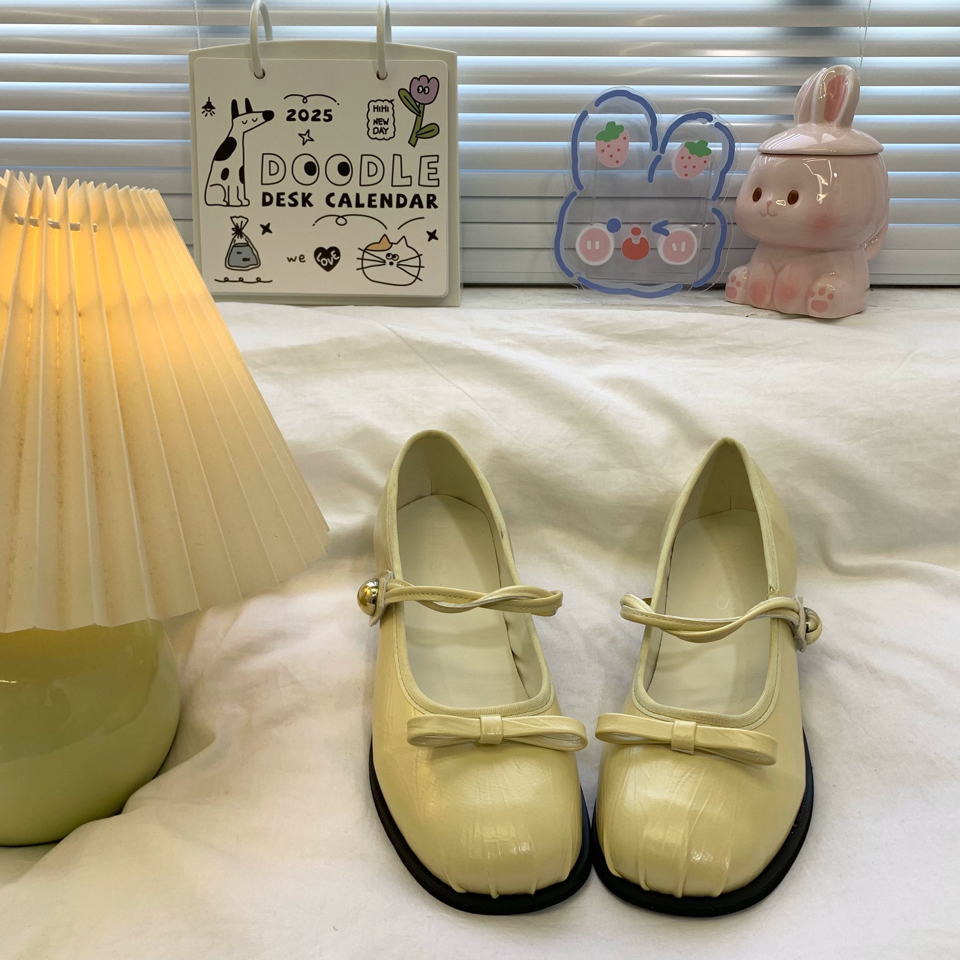Glossy Bowknot Mary Jane Flats