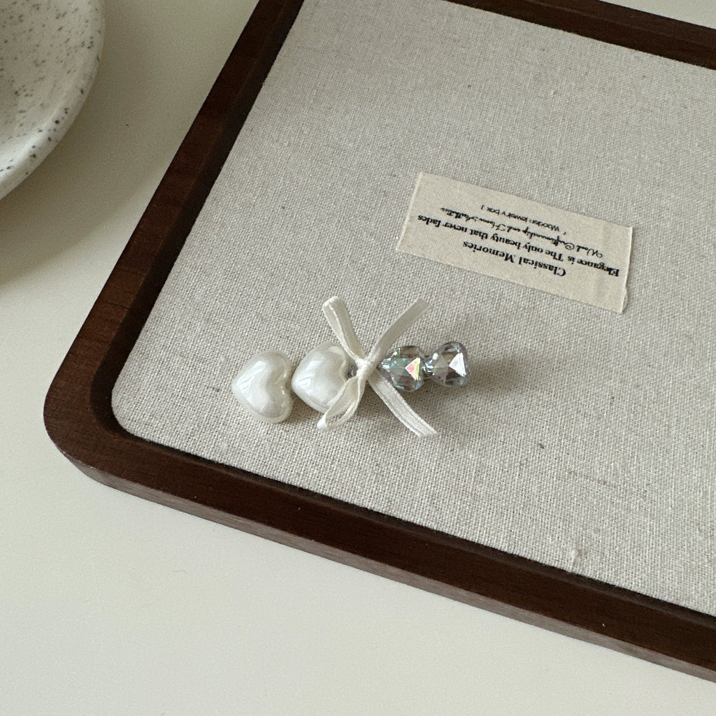 Pearl Heart Bow Clips