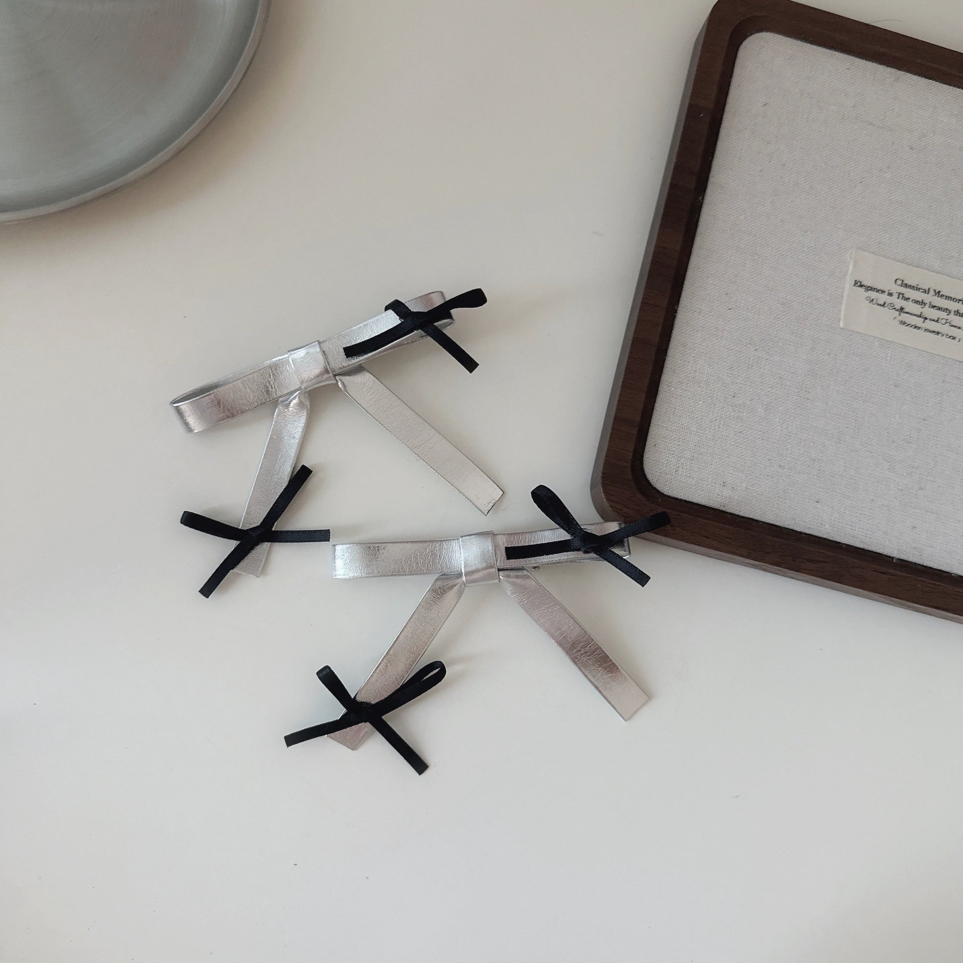 Stylish Floral Hair Claw Set