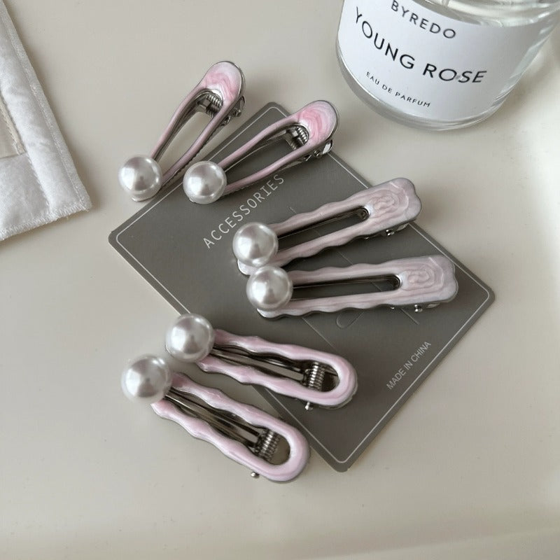 Elegant Pink Pearl Bobby Clips