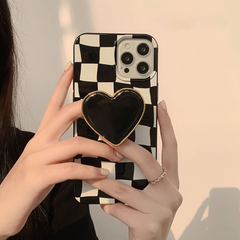 Checkerboard Heart Pop Socket Case