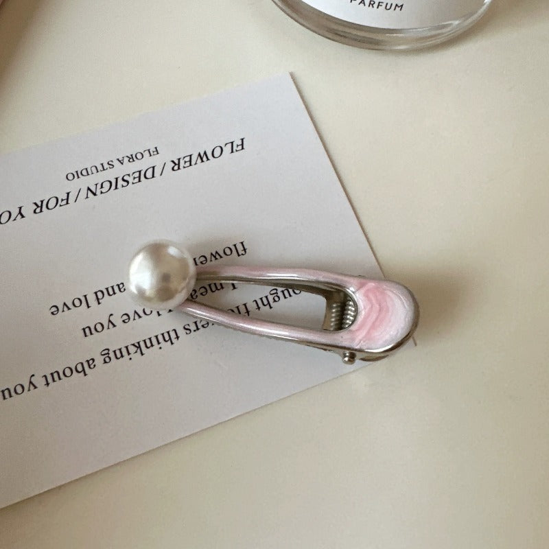 Elegant Pink Pearl Bobby Clips