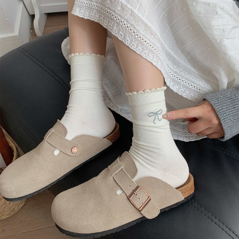 Scalloped Edge Bow Socks