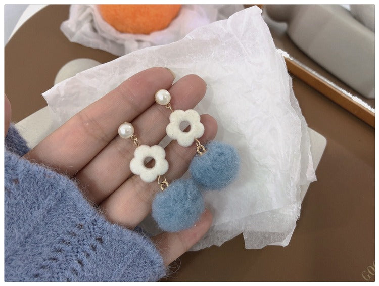 Flower Pompom earrings
