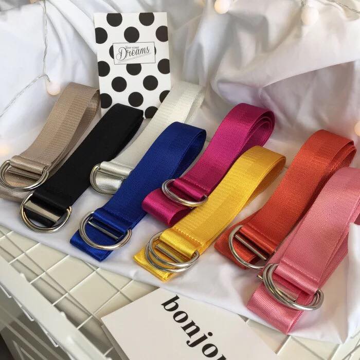 Plain coloured D ring belt