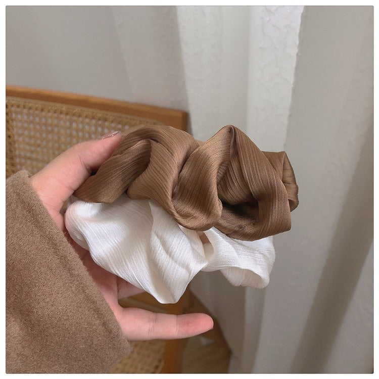 Silky scrunchie