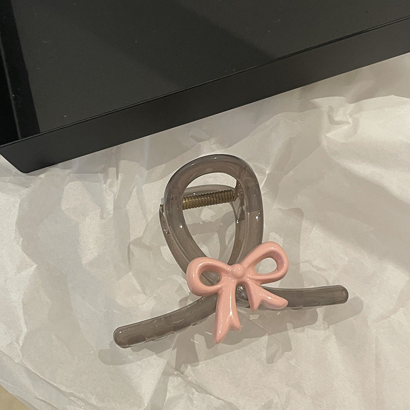Twisted Cute Charm Claw Clip