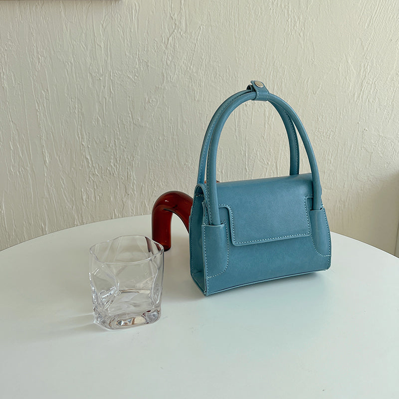 Delia Solid Color Clutch Bag