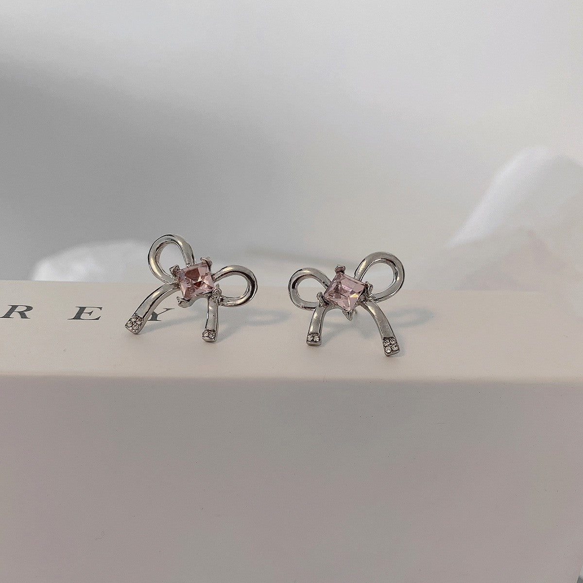 Sweet Pink Heart Rhinestone Earrings