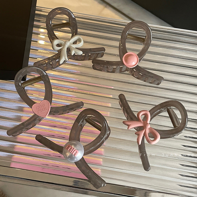 Twisted Cute Charm Claw Clip