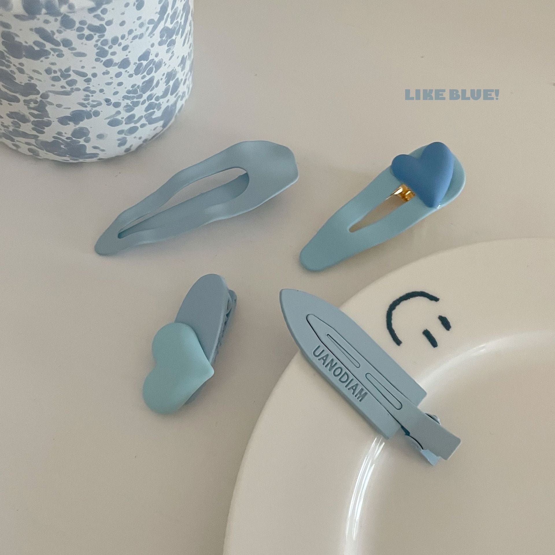 Baby Blue Land Clip
