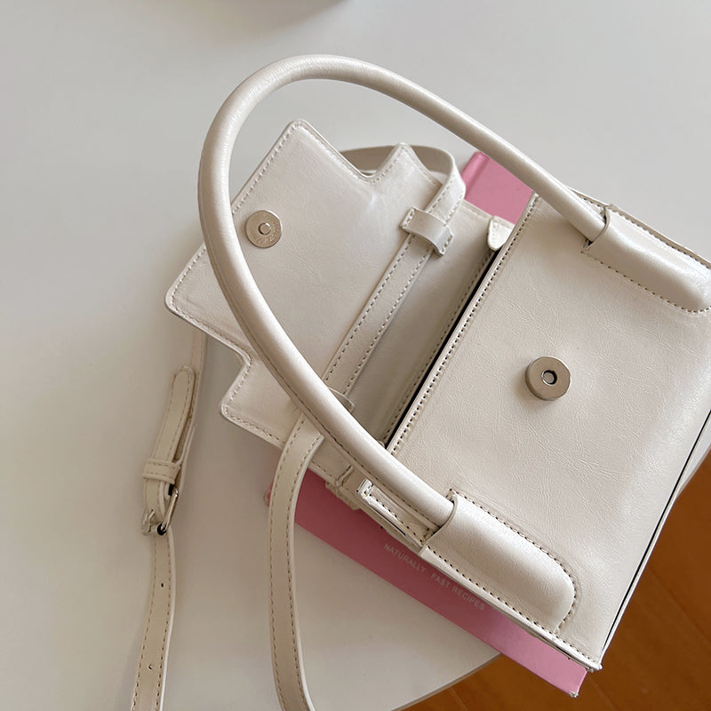 Delia Solid Color Clutch Bag
