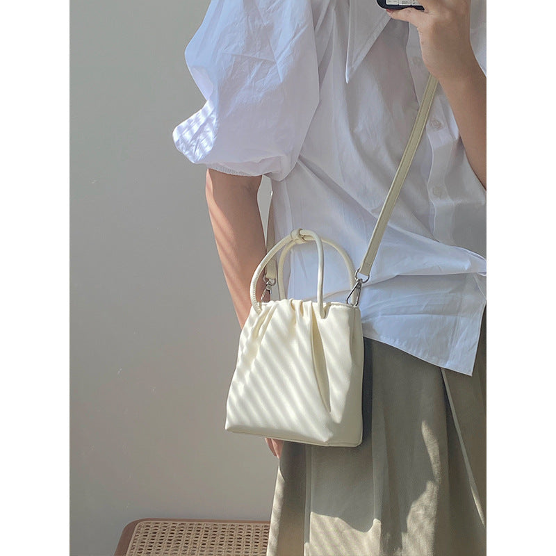Gita Solid Color Ruffled Bag