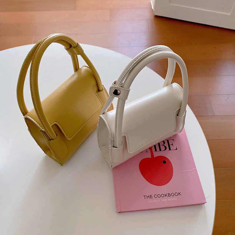 Delia Solid Color Clutch Bag