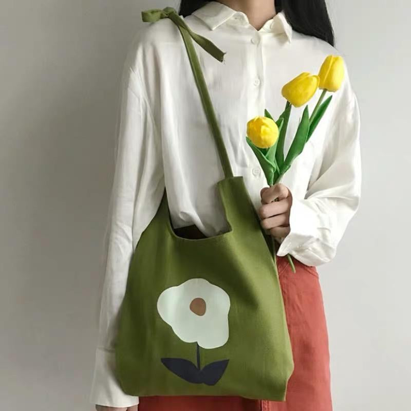 Green tote bag
